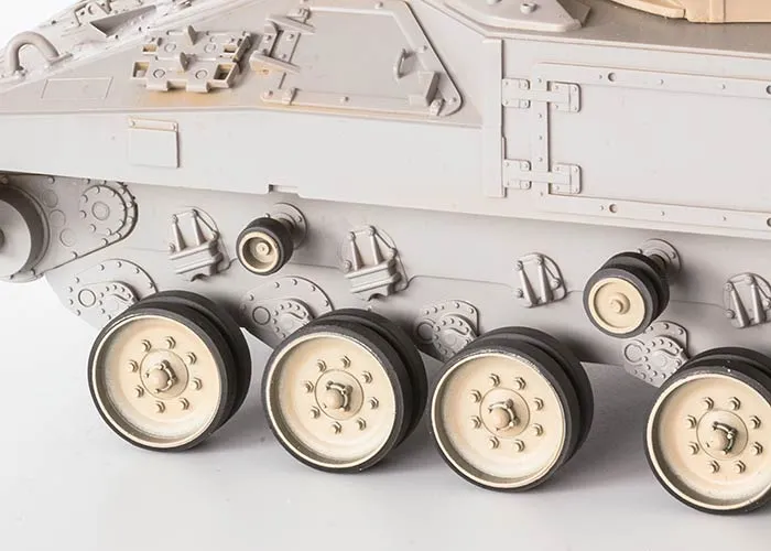 Rossagraph QuickWheel QW-153 målarmask Warrior MCV 1:35