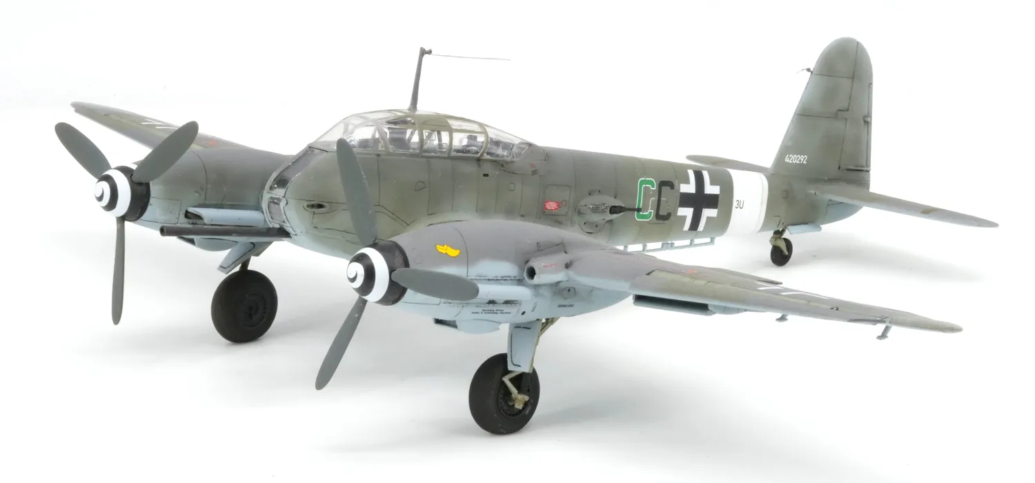 Airfix A04066 Messerschmitt Me 410 byggsats 1/72