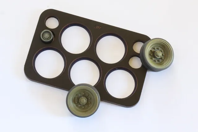 Rossagraph QuickWheel QW-307 målarmask 1:35 Chaffee