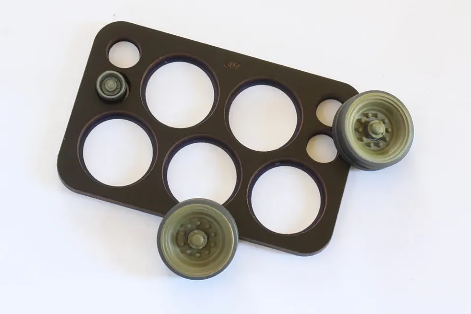 Rossagraph QuickWheel QW-307 målarmask 1:35 Chaffee